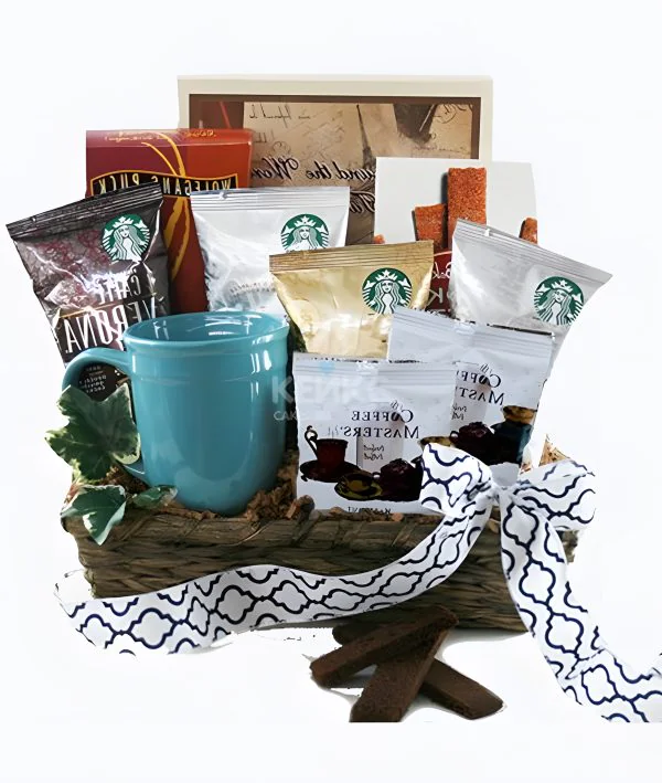 Корзина с кофе и чаем Фото