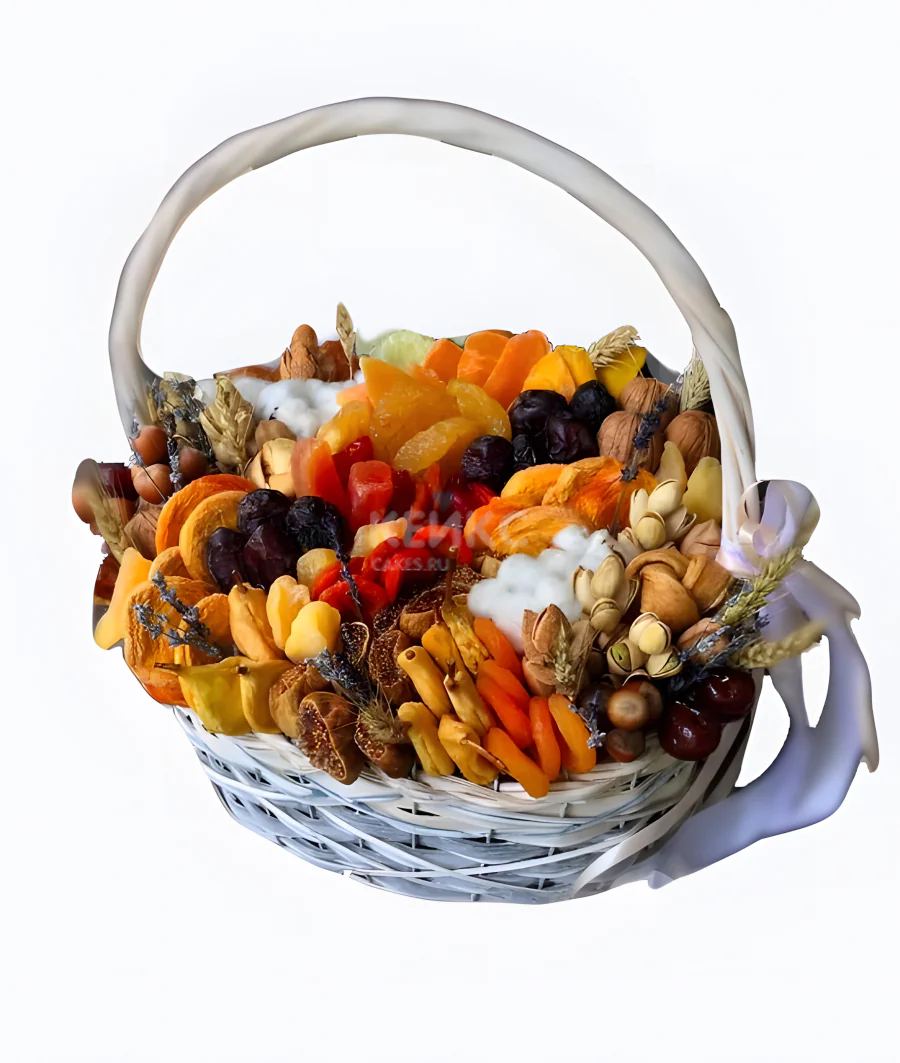 Большая корзина с сухофруктами Фото