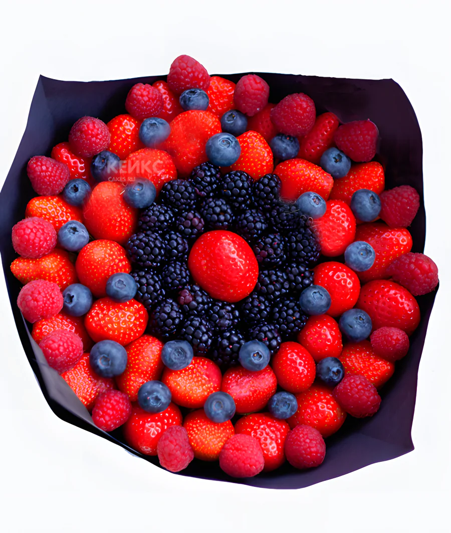 Недорогой букет с ягодами 1 Фото