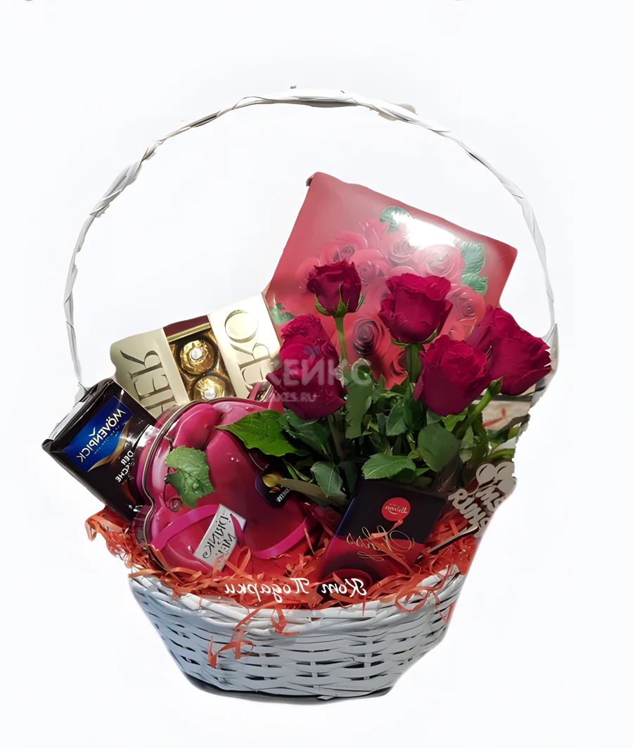 Подарочная корзина девушке Фото