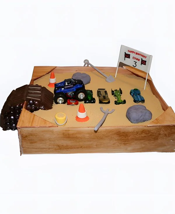 Торт Гонки в песочнице Фото