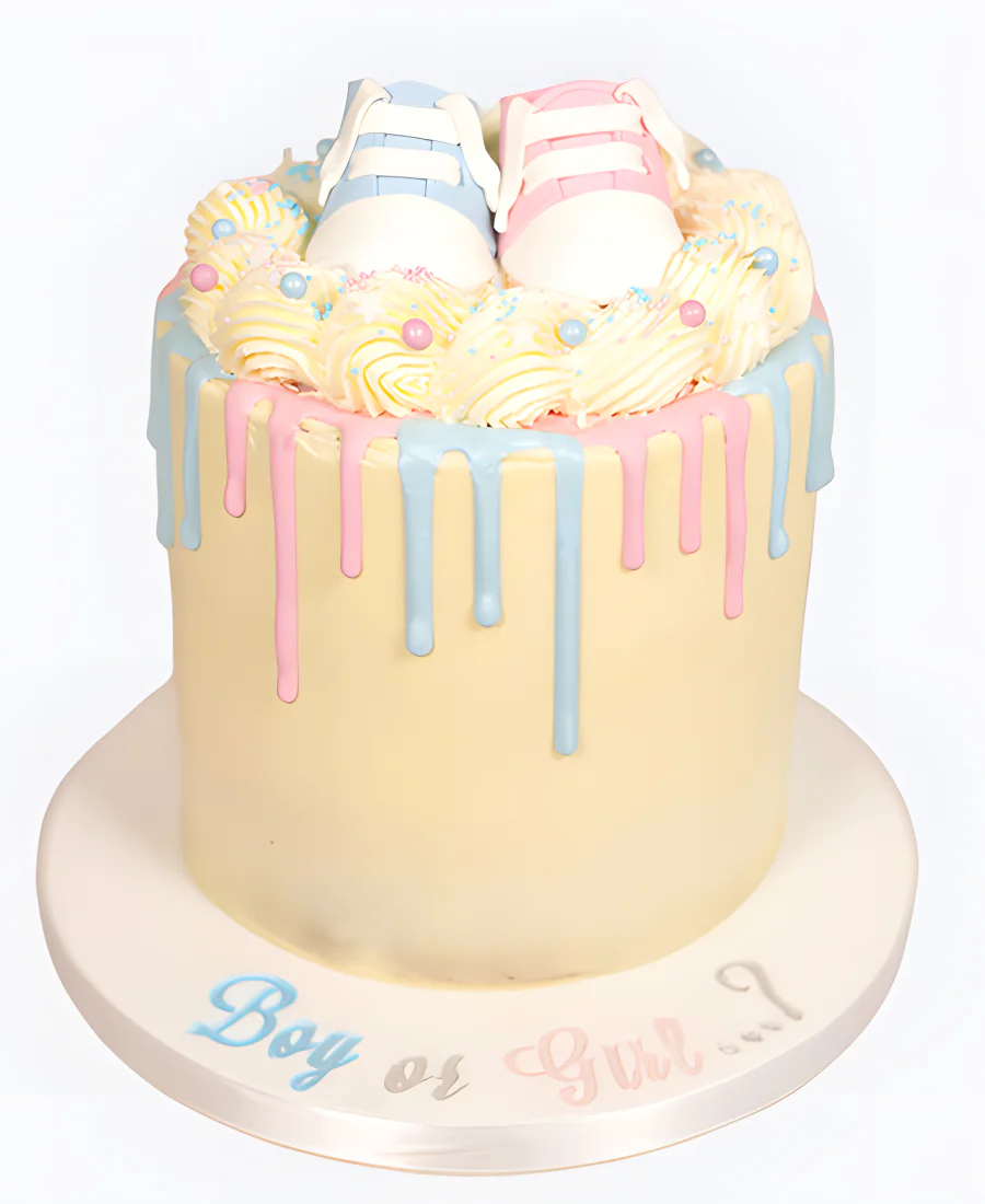 Торт Нежный дрип с кедами Торт Нежный дрип с кедами Фото