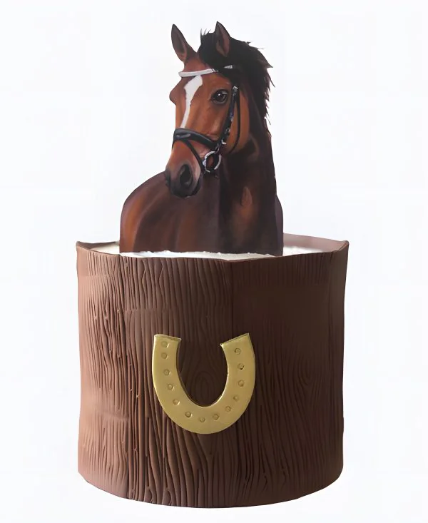 Торт Лошадь в стойле Фото
