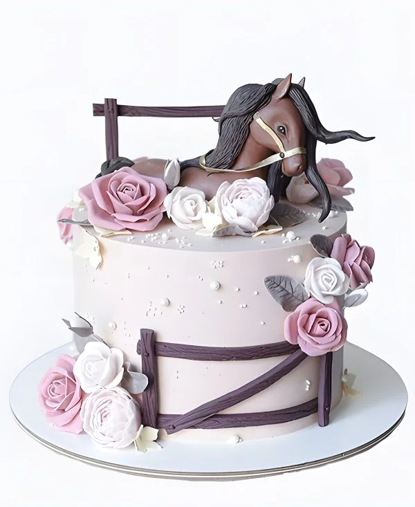 Торт Нежность у стойла Фото