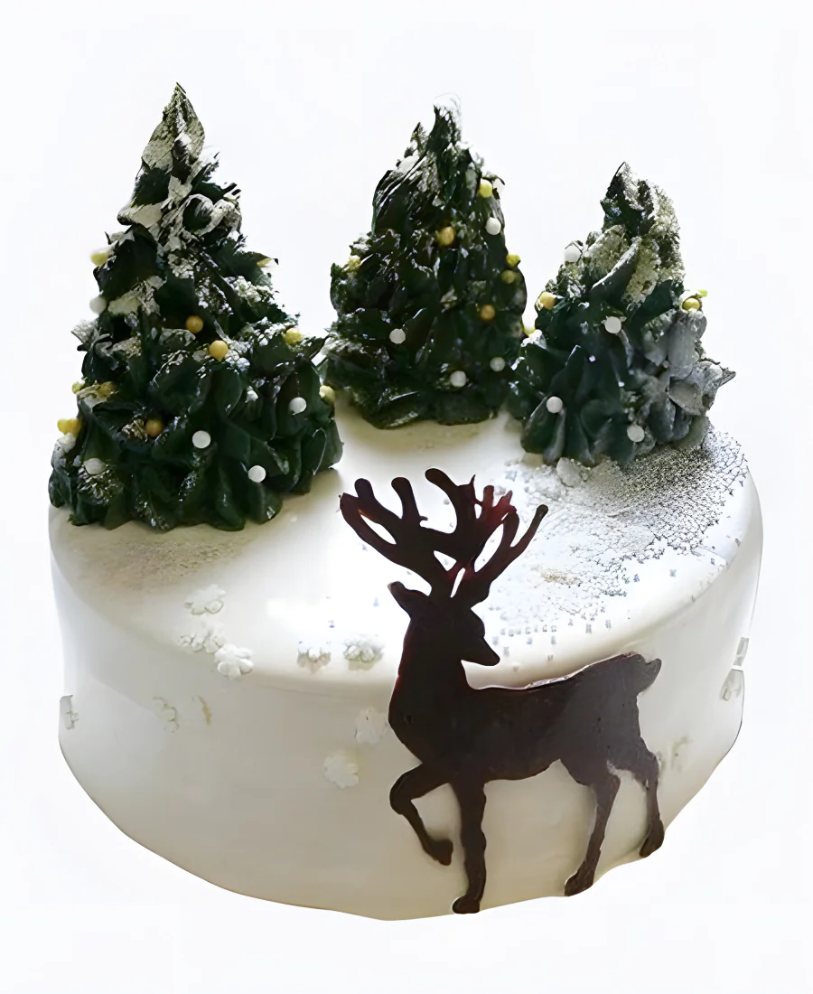 Торт Олень в хвойном лесу Фото