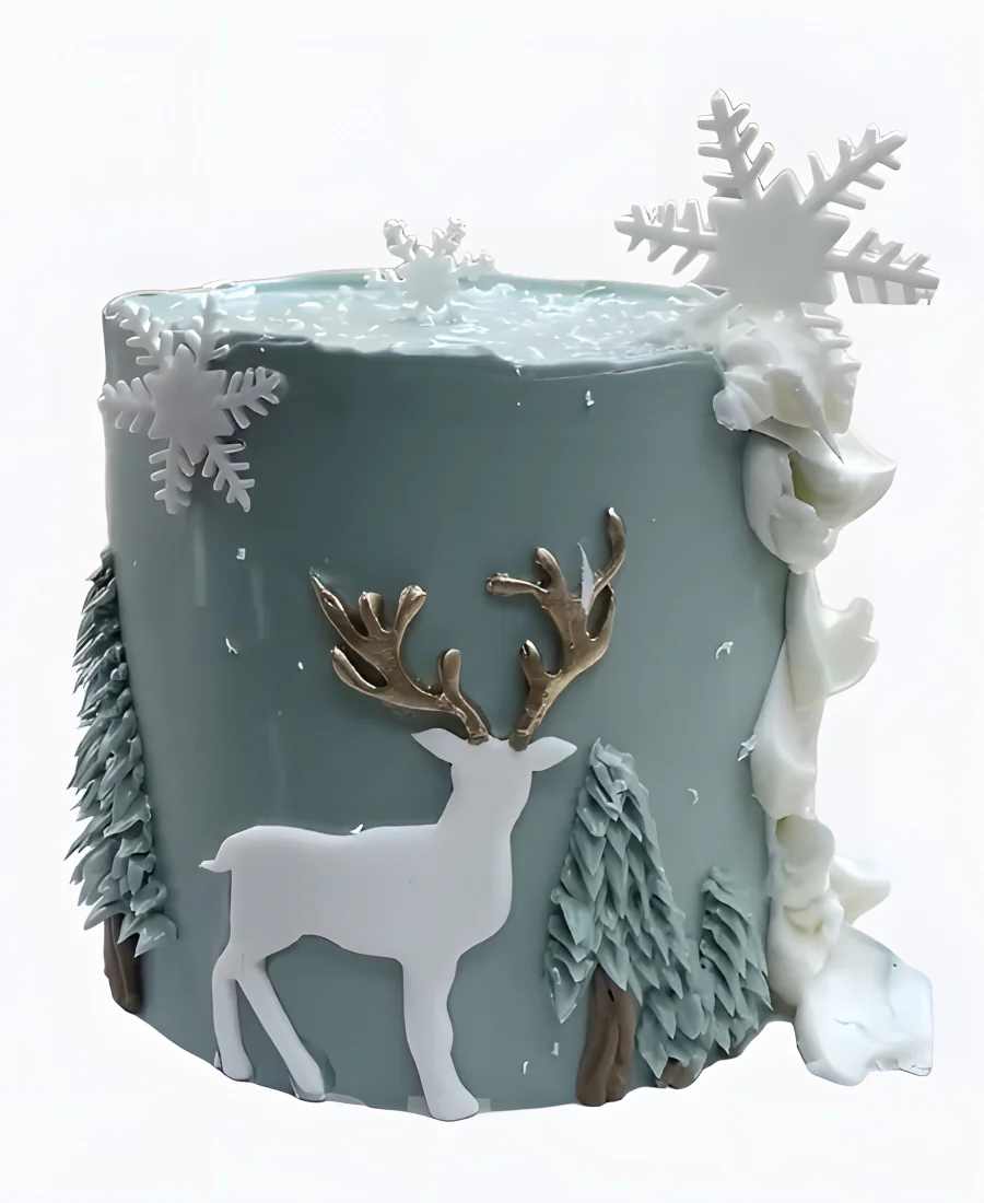 Торт Олень в зимнем лесу Фото
