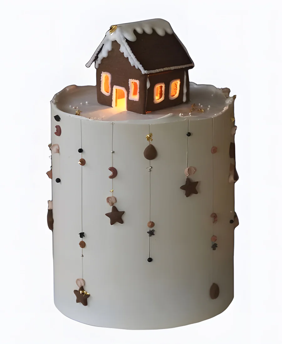 Торт Пряничный дом на холме Фото