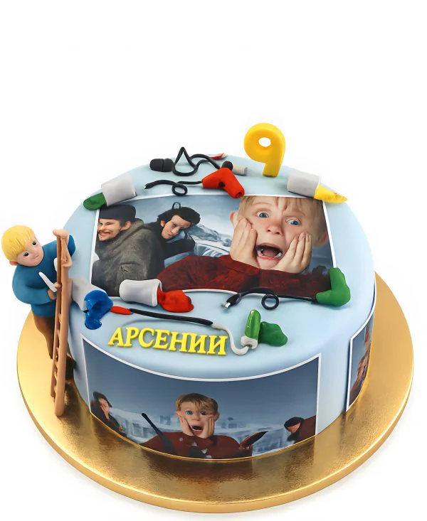 Красочный торт на 9 лет Один дома Фото