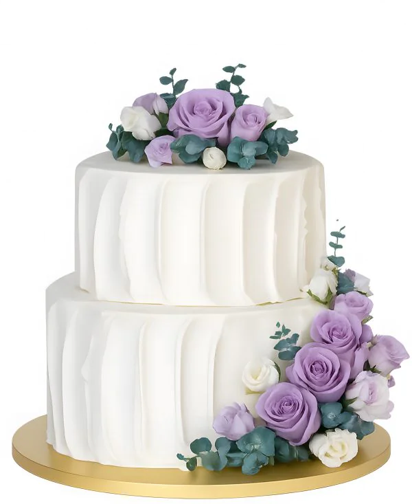 Кремовый торт на 8 марта с фиолетовыми розами Фото