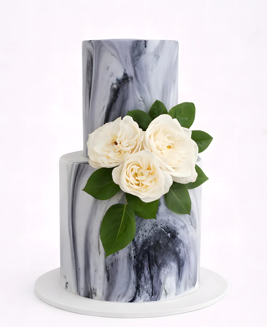 Серый двухъярусный торт с розами Фото