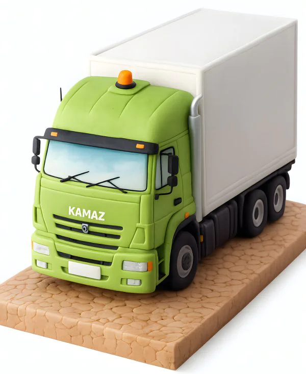 Торт в виде грузовой машины с зеленой кабиной Фото