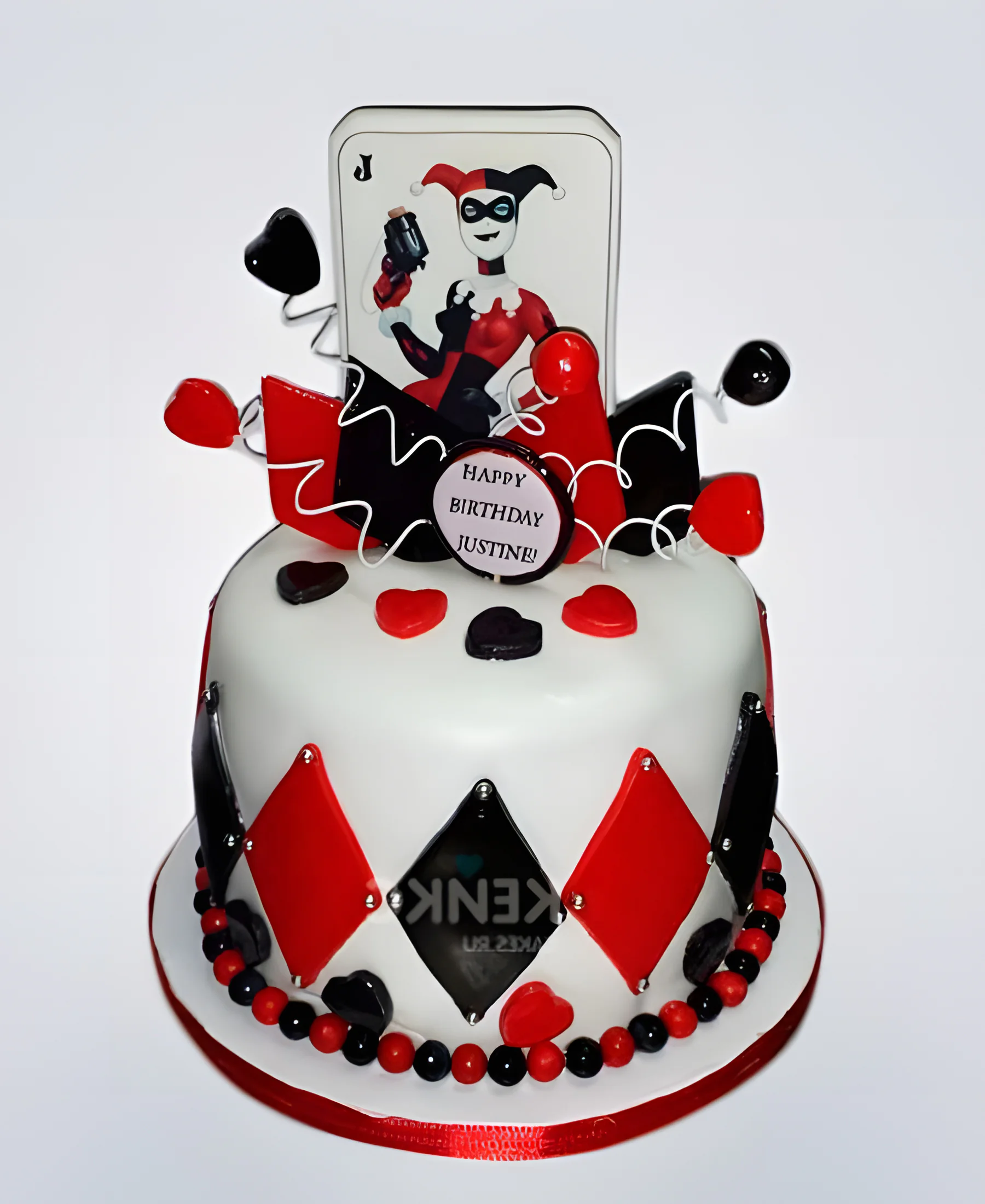 Красно-белый торт с Харли Квинн Фото