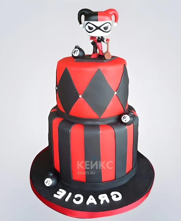 Торт с фигуркой Харли Квинн Фото