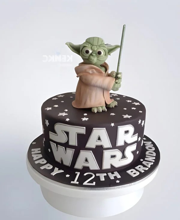 Детский торт Звездные войны с мастером Йодой Фото