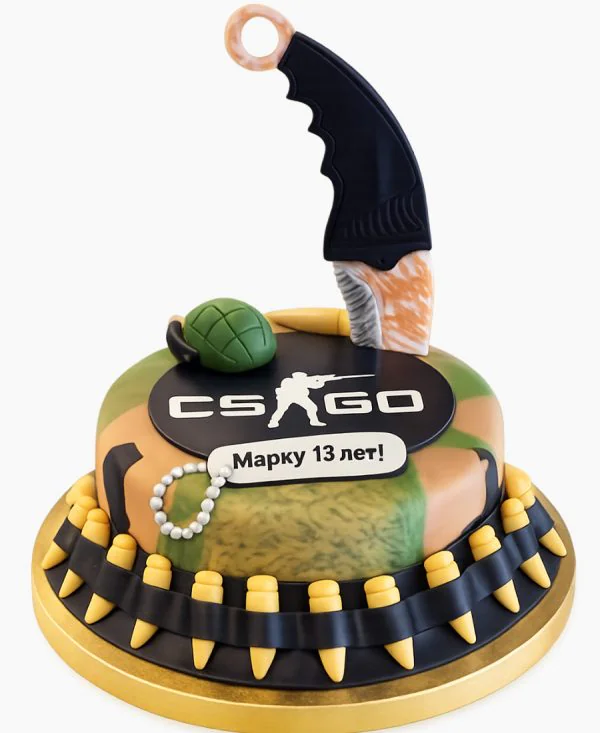 Восхитительный торт с гранатой и керамбитом по игре CS GO Фото