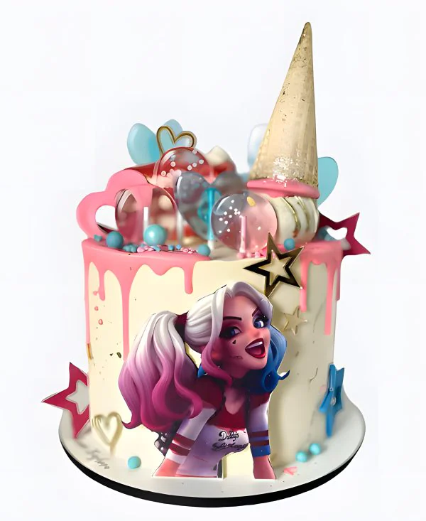 Белый торт с рожком на тематику Отряд Самоубийц Фото