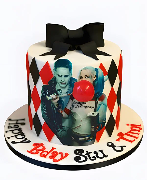 Торт по тематике Отряд Самоубийц с бантиком Фото