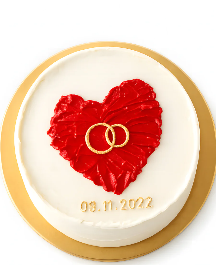 Бенто-торт с красным сердцем и кольцами Фото