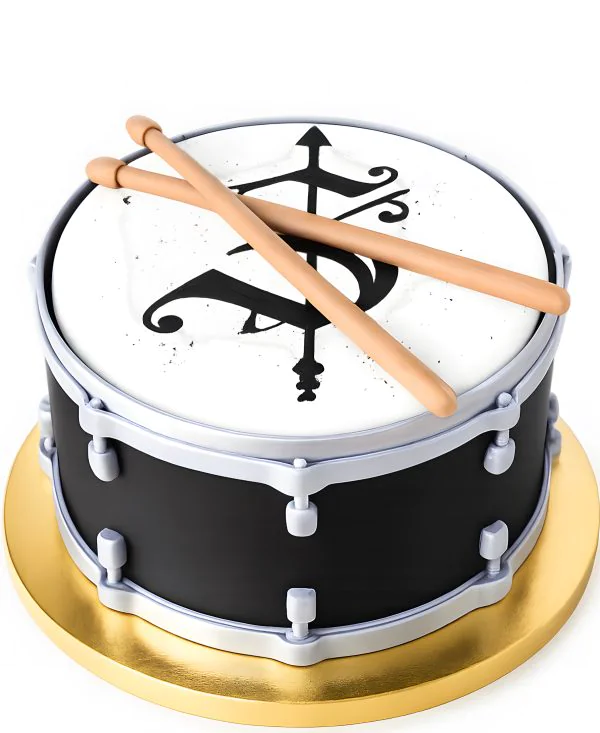 Торт с черным барабаном и палочками Фото
