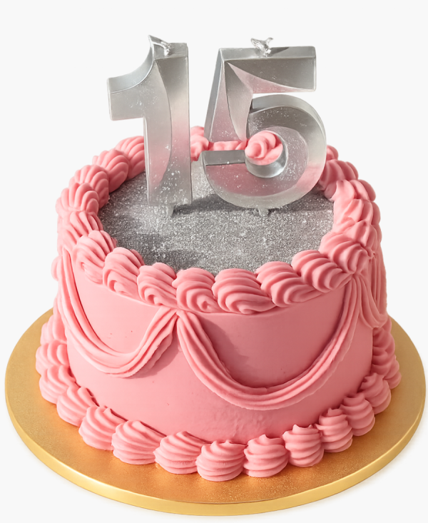 Нежно-розовый торт на 15 лет Фото