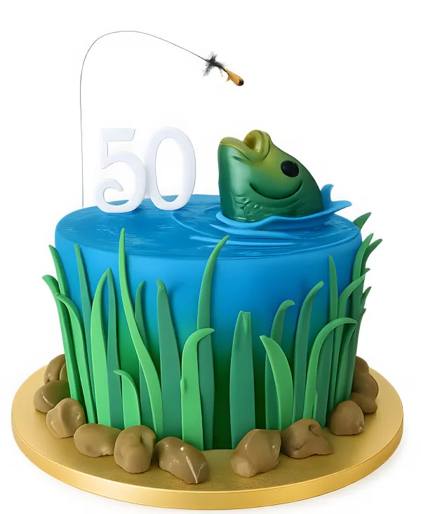 Торт рыбаку в виде озера с рыбой Фото