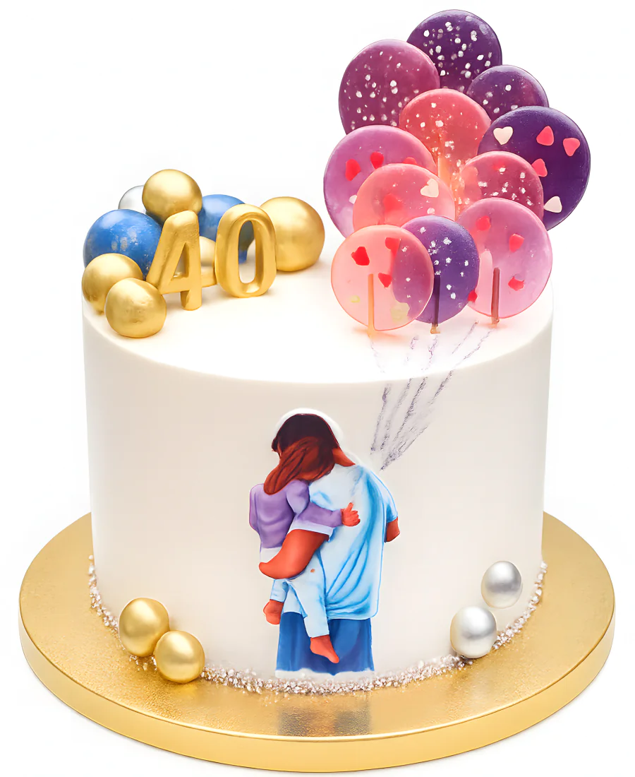 Торт с леденцами и золотыми шарами Фото