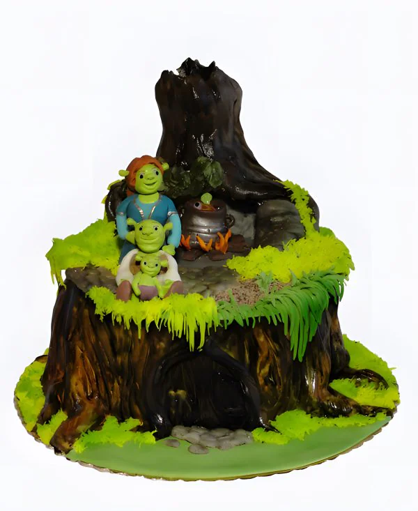 Торт в форме дерева с семьей Шрека Фото