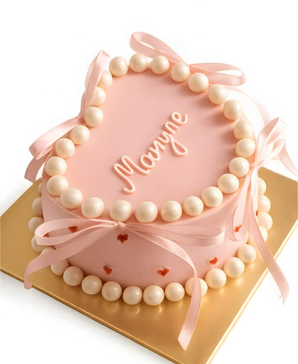 Бенто-тортик в форме сердца с бантиками Фото