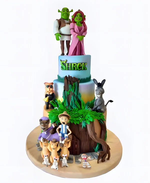 Трехъярусный торт с фигурками персонажей Шрек Фото
