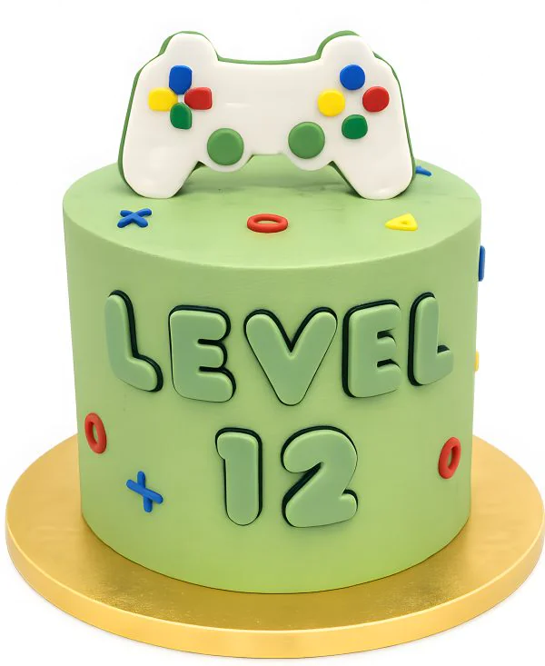 Зеленый торт на 12 лет Фото